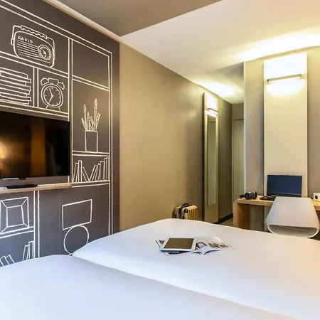 Hotel Ibis Velizy Jouy-En-Josas Extérieur photo